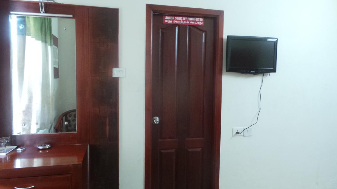 Kooloth Lake View Residency Hotel Coimbatore Esterno foto