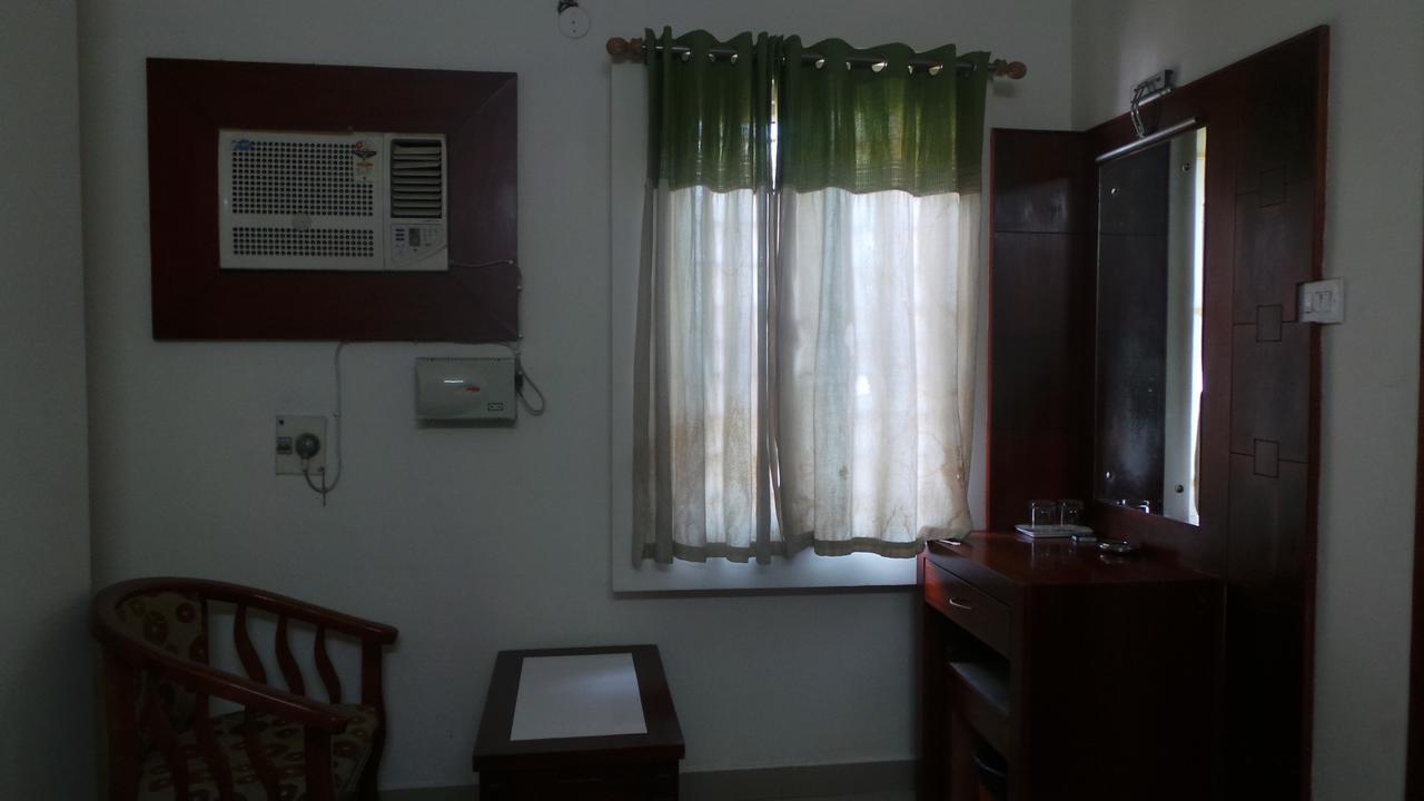 Kooloth Lake View Residency Hotel Coimbatore Esterno foto